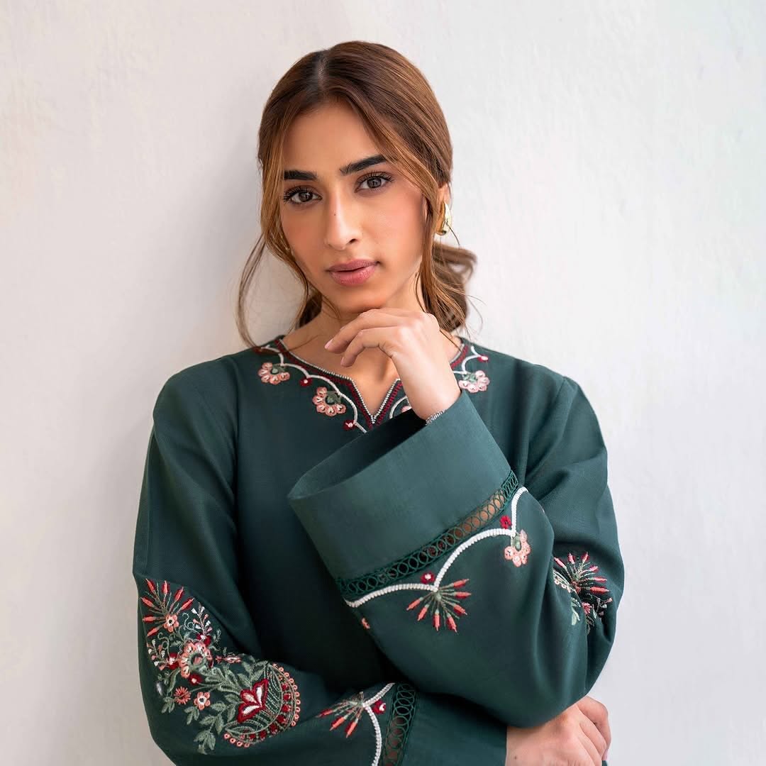 HANA EMBROIDERY 2PC